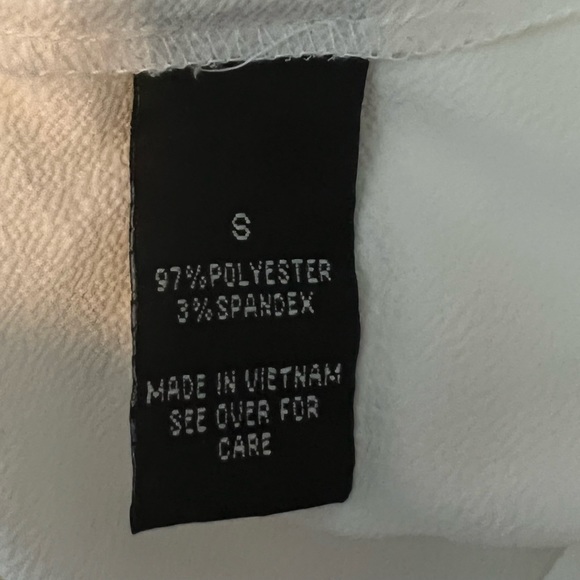 AB Studio White Top - Picture 4 of 7